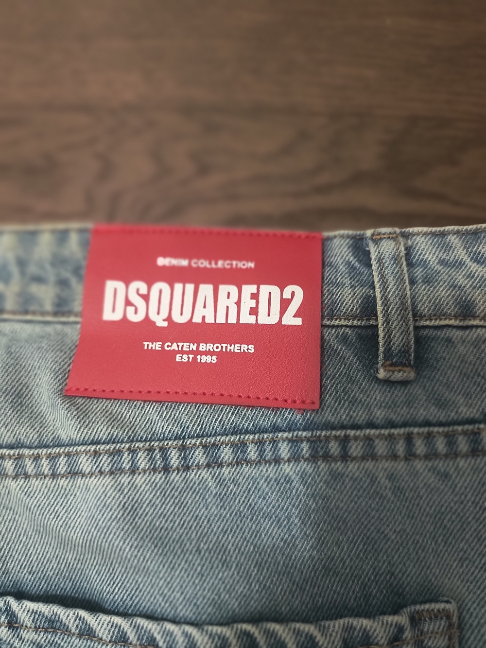 DSQUARED2 Light Blue Jeans with Red Logo Patch